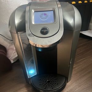 Classic Keurig machine large water dispenser